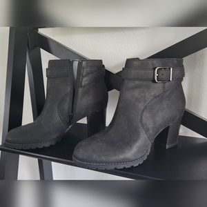 Women's Black Leather Ankle Boot